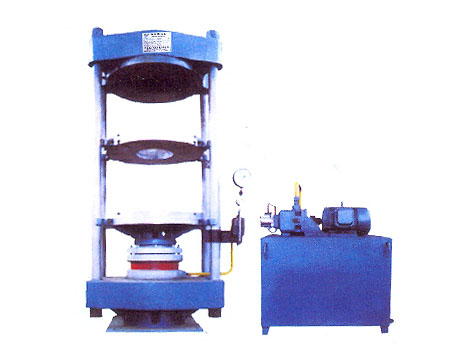 液压轮胎硫化机